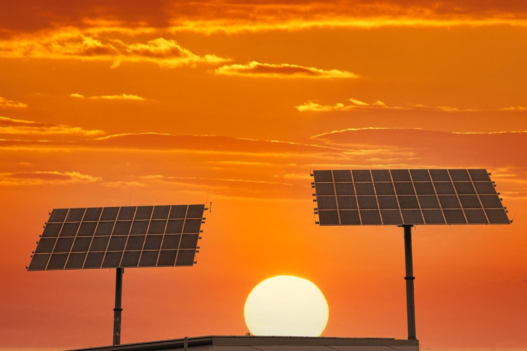 Sunset Solar Energy Sun - 18447309 / Pixabay