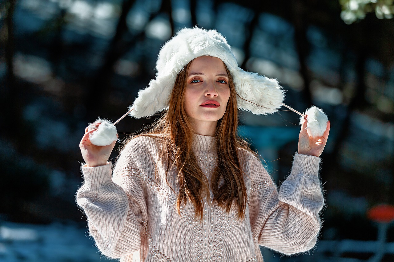 Woman Fashion Winter Beauty Hat - tugrulkurnaz / Pixabay